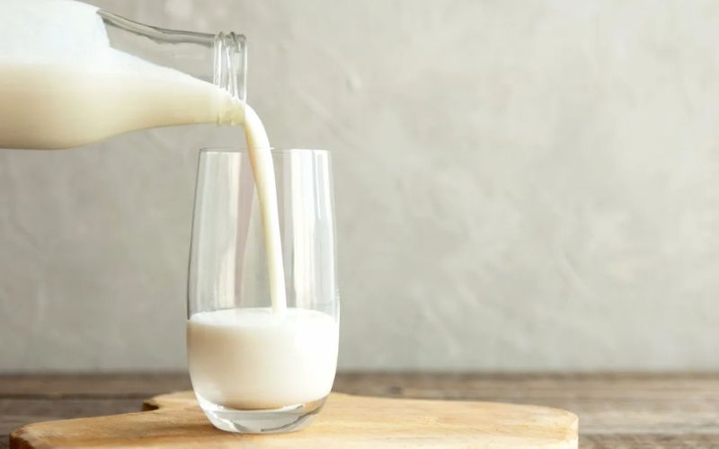 Người tiểu đường suy thận nên uống sữa gì