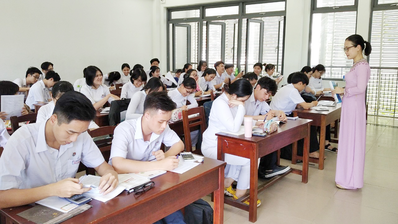 Điều kiện xét thăng hạng giáo viên THPT hạng 2 mới nhất